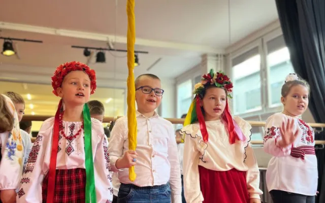 Moje první Vánoce mimo domov: Tradice ukrajinských dětí v České republice