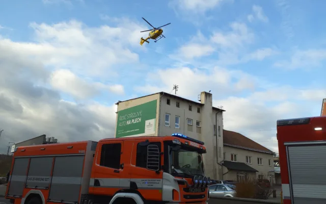 Při výbuchu v bytovém domě ve Znojmě se zranilo několik lidí. Někteří jsou v kritickém stavu