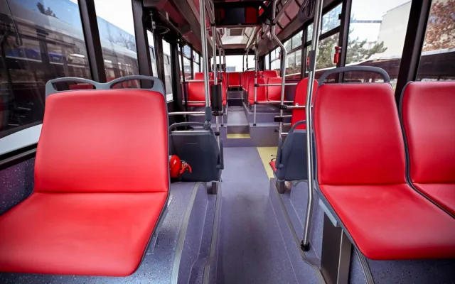 Dopravní podnik v Brně obdržel deset nových malých autobusů SOR