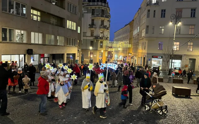 VIDEO: Brňané oslavovali Tři krále. Kašpar, Melichar a Baltazar na velbloudech projeli městem