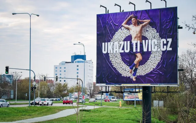 Martin Hranáč šokuje Brno polonahými fotkami. Podívejte se, co ukázal
