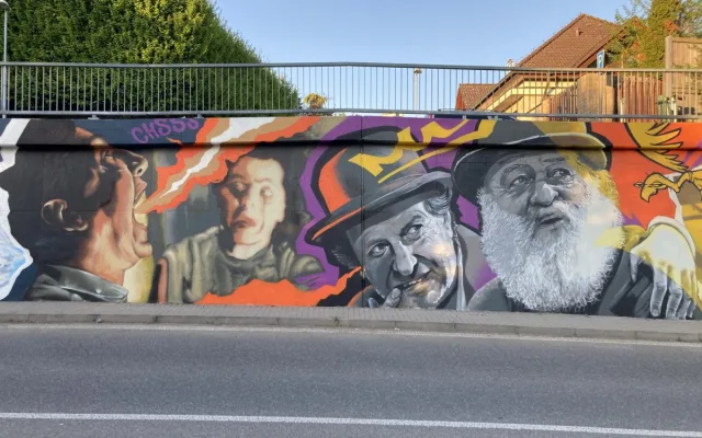 Severozápad Brna zdobí nová pocta Jiřímu Pechovi. Graffiti oživili původní autoři