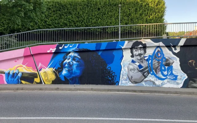Severozápad Brna zdobí nová pocta Jiřímu Pechovi. Graffiti oživili původní autoři