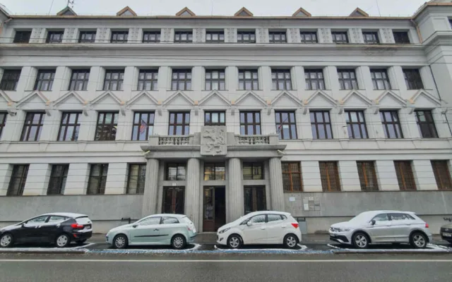 Nadšenci mapují pamětní desky na nádražích, zaměřují se na padlé železničáře