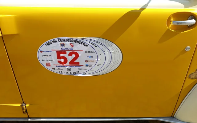 Na trase 1000 mil československých je také unikátní Tatra T77. Jela už v roce 1934