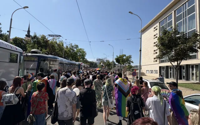 Brnem prošel duhový průvod. Protestující upozornili na útlak queer komunity