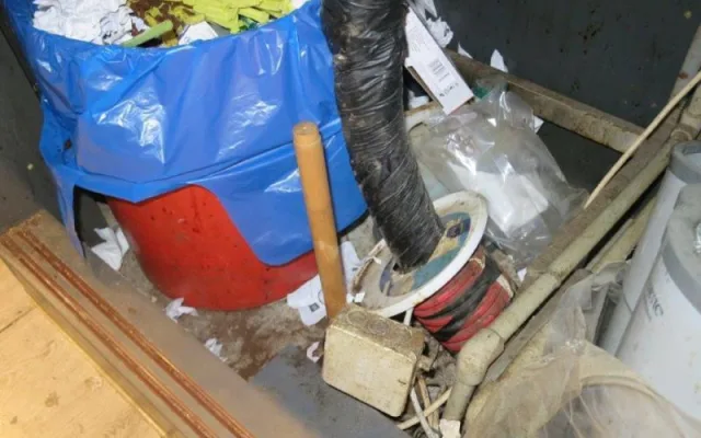 Špína a myší bobky. Inspektoři zavřeli restauraci v Bučovicích