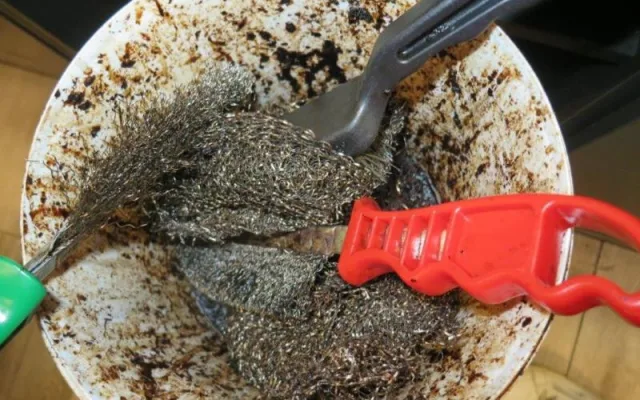Špína a myší bobky. Inspektoři zavřeli restauraci v Bučovicích