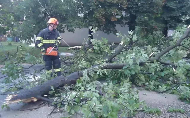 Ještě nedávno bojoval s plameny, dnes mladý hasič svádí boj s vážným onemocněním