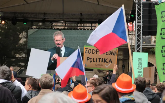 FOTO: Petr Fiala přijel tři dny před volbami do Brna na největší happening koalice