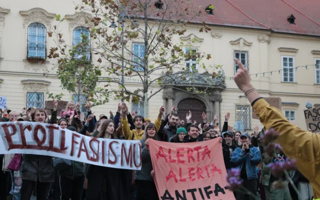 V Brně se protestovalo proti fašismu. Náckové zase vystrkují své ošklivé hlavy, zaznělo