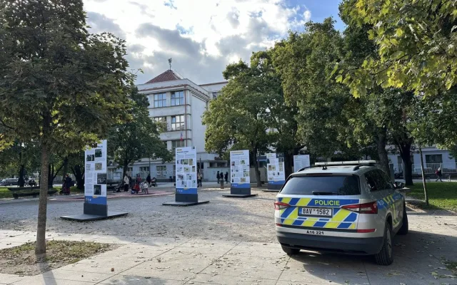 První volební den je u konce. Většina lídrů má odvoleno