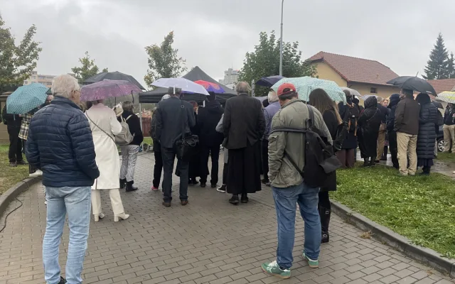 V Kohoutovicích instalovali neobvyklou lavičku ke 100. výročí skladatele Aloise Piňose