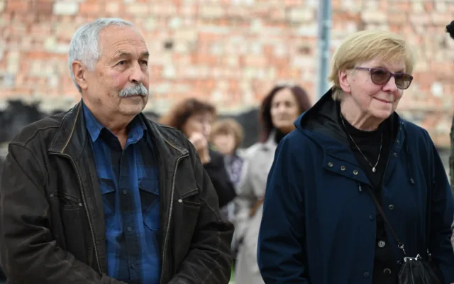 Rodné město vzdalo hold Josefu Somrovi. Na náměstí ve Vracově má svou bustu