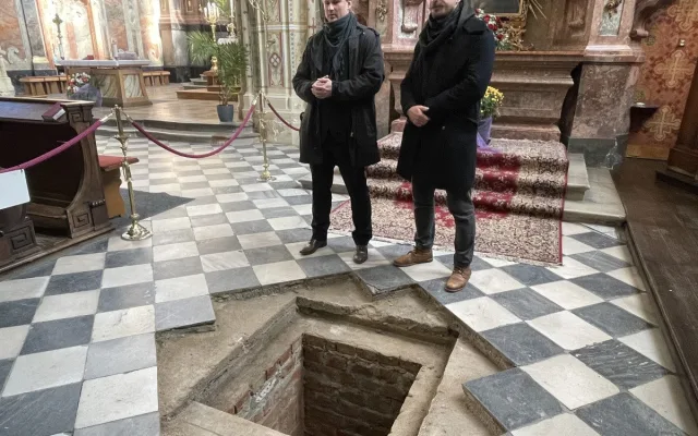 Ostatky Jindřicha z Lipé se po letech vrací zpět na původní místo jeho odpočinku
