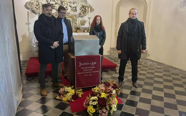 Ostatky Jindřicha z Lipé se po letech vrací zpět do baziliky na Starém Brně