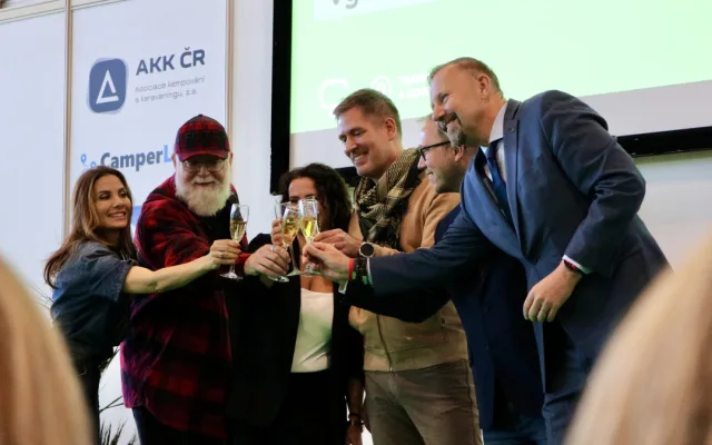 Na brněnské výstaviště se sjíždí cestovatelé, začala tam výstava karavanů