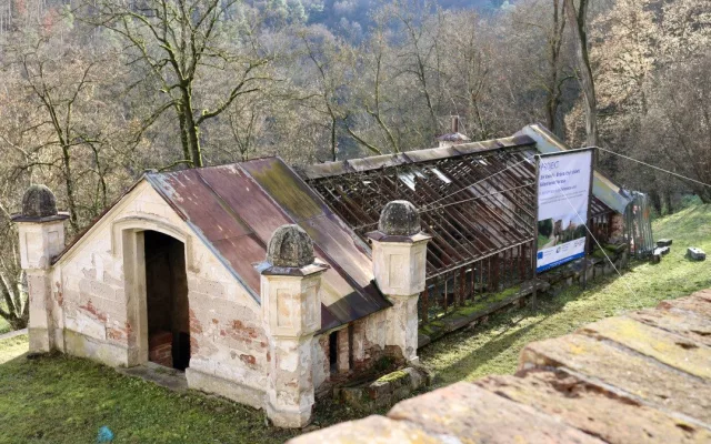 Rekonstrukce na hradě Veveří pokračují. Vznikne návštěvnické centrum a opraví se skleníky