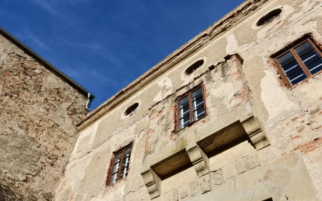 Rekonstrukce na hradě Veveří pokračují. Vznikne návštěvnické centrum a opraví se skleníky