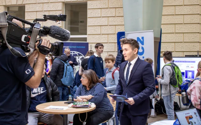 Multimediální den na brněnské Fakultě sociálních studií letos navštívily stovky lidí