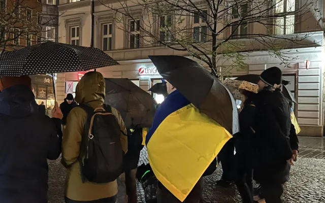 Lidé v Brně vystoupili proti americkému plánu pro Ukrajinu. Připomíná to Mnichov, znělo