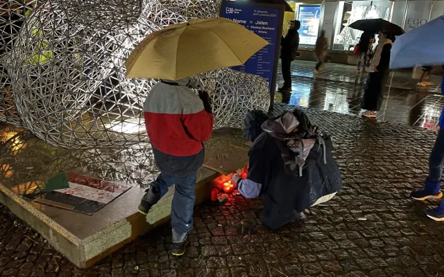 Lidé v Brně vystoupili proti americkému plánu pro Ukrajinu. Připomíná to Mnichov, znělo