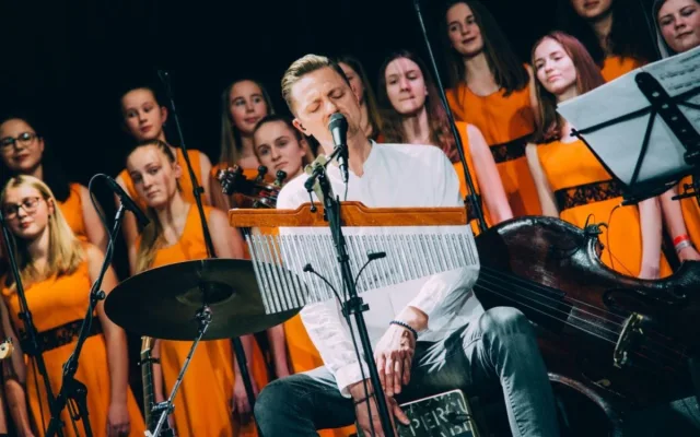 Zkraťte si adventní čekání v Divadle Bolka Polívky. Třeba s Pejskem a Kočičkou