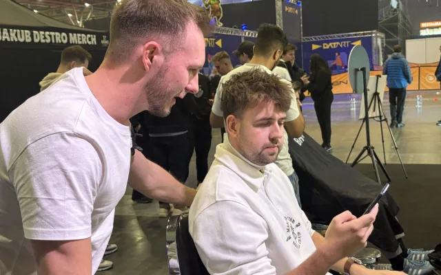 Herní víkend s přestávkou u barbera. Braun zve v Brně na střih, který nosí i Xnapy
