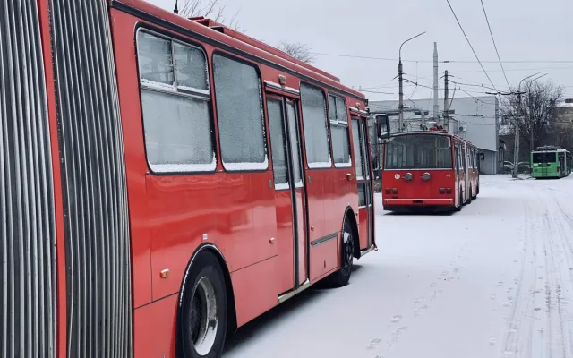 Charkov posílil MHD. Pomohly i trolejbusy z Budějc