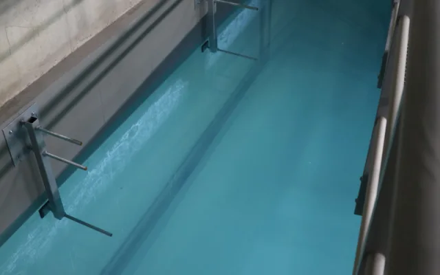 FOTO: V Hodoníně pilně pracují na novém akváriu, to původní poničilo tornádo