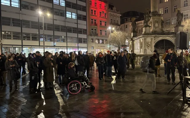 Nechceme mafiány ve vládě, zaznělo v Brně. Demonstrovalo asi sto lidí