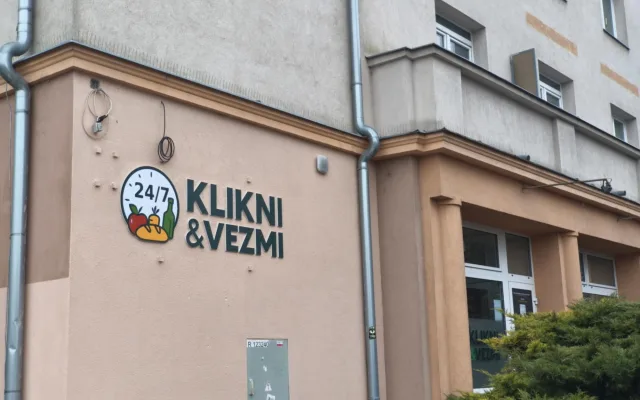 V Králově Poli otevřel obchod bez obsluhy, lidé v něm nakoupí 24 hodin denně