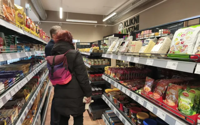 V Králově Poli otevřel obchod bez obsluhy, lidé v něm nakoupí 24 hodin denně