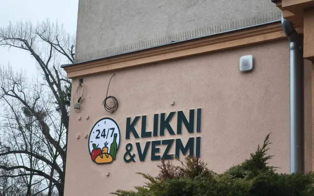 V Králově Poli otevřel obchod bez obsluhy, lidé v něm nakoupí 24 hodin denně