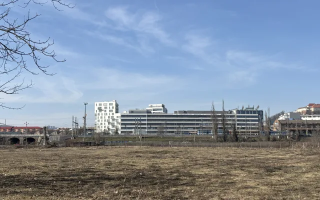 FOTO: Brno staví severní bulvár k nádraží, hotovo má být do léta 2027