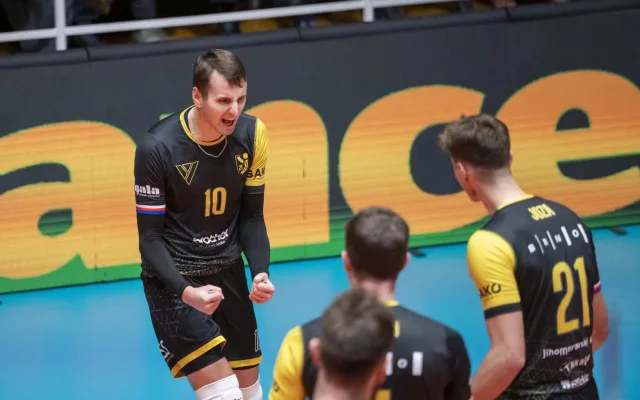 Volejbalové Brno v euforii. Šelmy útočí na titul, muži ladí formu na předkolo
