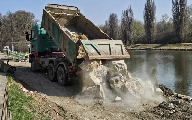 Hodonín se chystá na nápor lodí. Nové přístaviště u jezu bude hotové už v květnu