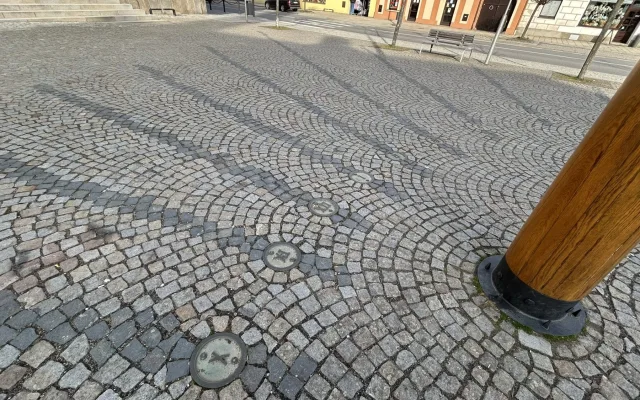 VIDEO: Letní čas v Třešti začne později. Sluneční hodiny se posunou až v úterý