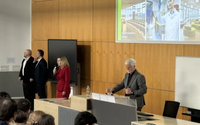 Prezident debatoval se studenty v Brně. Prozradil, s kým by nešel na pivo