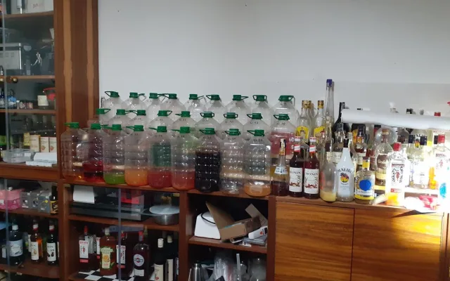 Znojemské bary podle celníků nabízely pochybný alkohol. Běžná praxe, míní majitel