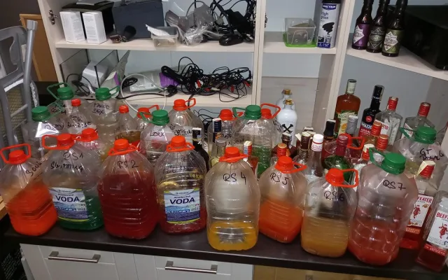 Znojemské bary podle celníků nabízely pochybný alkohol. Běžná praxe, míní majitel
