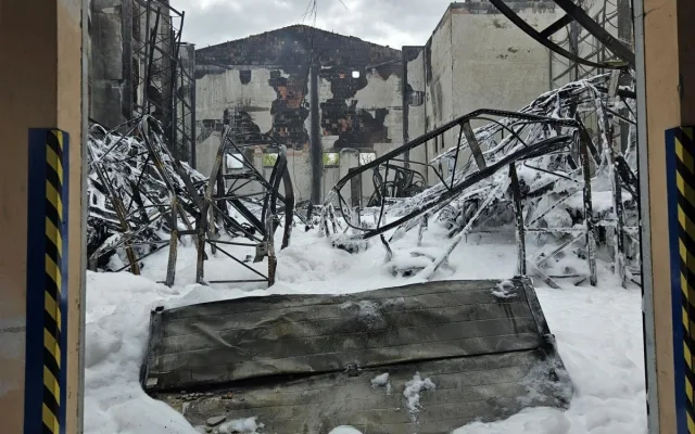 FOTO: Proč hořel sklad v Brně-Přízřenicích? Závada na osvětlení, míní hasiči
