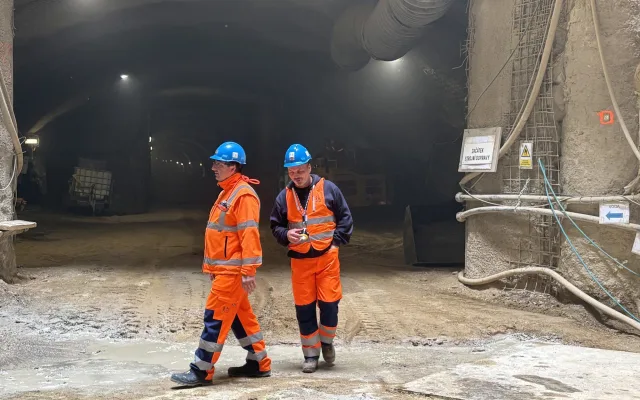 FOTO: Pod Vinohrady vzniká průzkumná štola. Podívejte se do budoucího tunelu