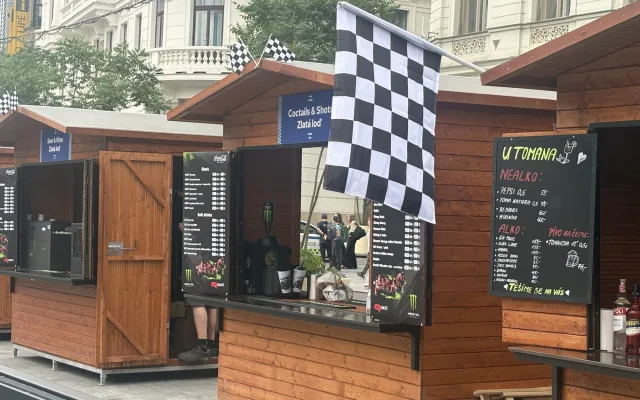 Kolik stojí pivo nebo pizza? Drbna zmapovala ceny ve fanzóně MotoGP
