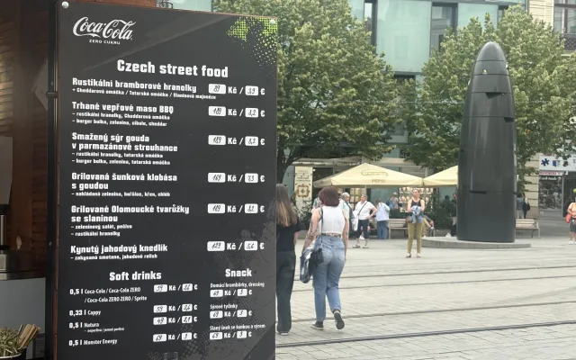 Kolik stojí pivo nebo pizza? Drbna zmapovala ceny ve fanzóně MotoGP