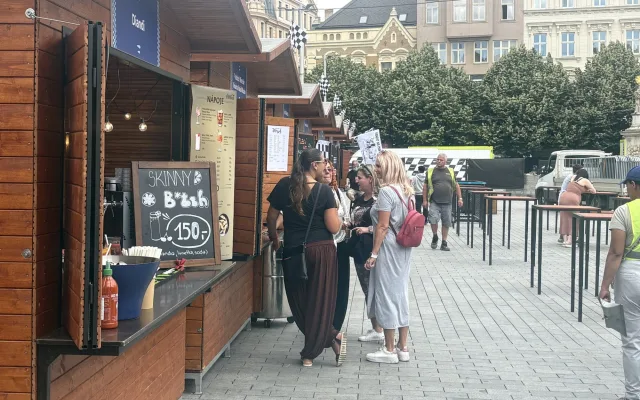 Kolik stojí pivo nebo pizza? Drbna zmapovala ceny ve fanzóně MotoGP