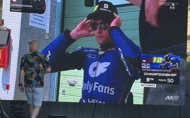FOTO: MotoGP v Brně láká davy. Podívejte se na sobotní atmosféru kolem okruhu