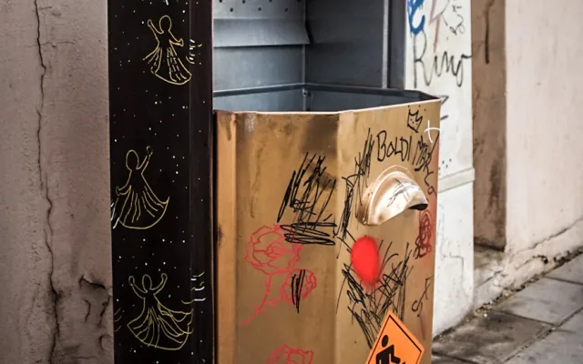 FOTO: Brněnský Bronx zdobí sedm košů, výtvarně se na nich vyřádili místní