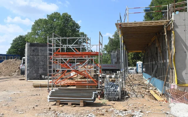 Více prostoru, modernější zázemí. V Židenicích rostou nové budovy domova pro seniory