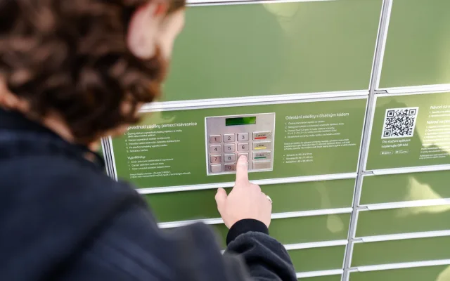 Balíčky z e-shopů i o víkendu: sobotní doručení zůstává v Brně natrvalo